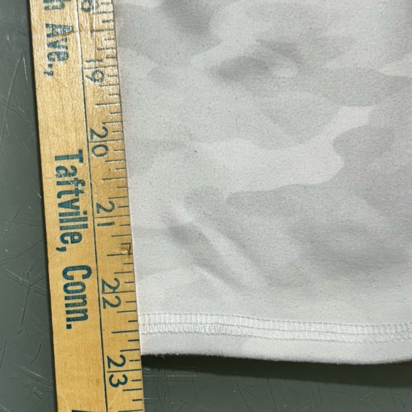 Evolution and Creation high rise ankle camp leggings. Size Medium - Picture 2 of 5